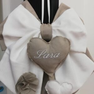 Fiocco Artigianale Beige – Stile e Dolcezza per il Tuo Bebe